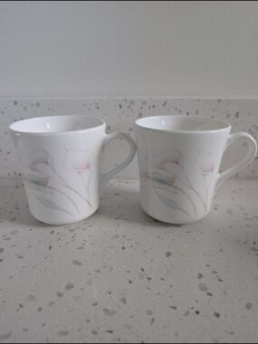 Corningware White Calla Lily Floral Porcelain Coffee Mugs - Set of 2